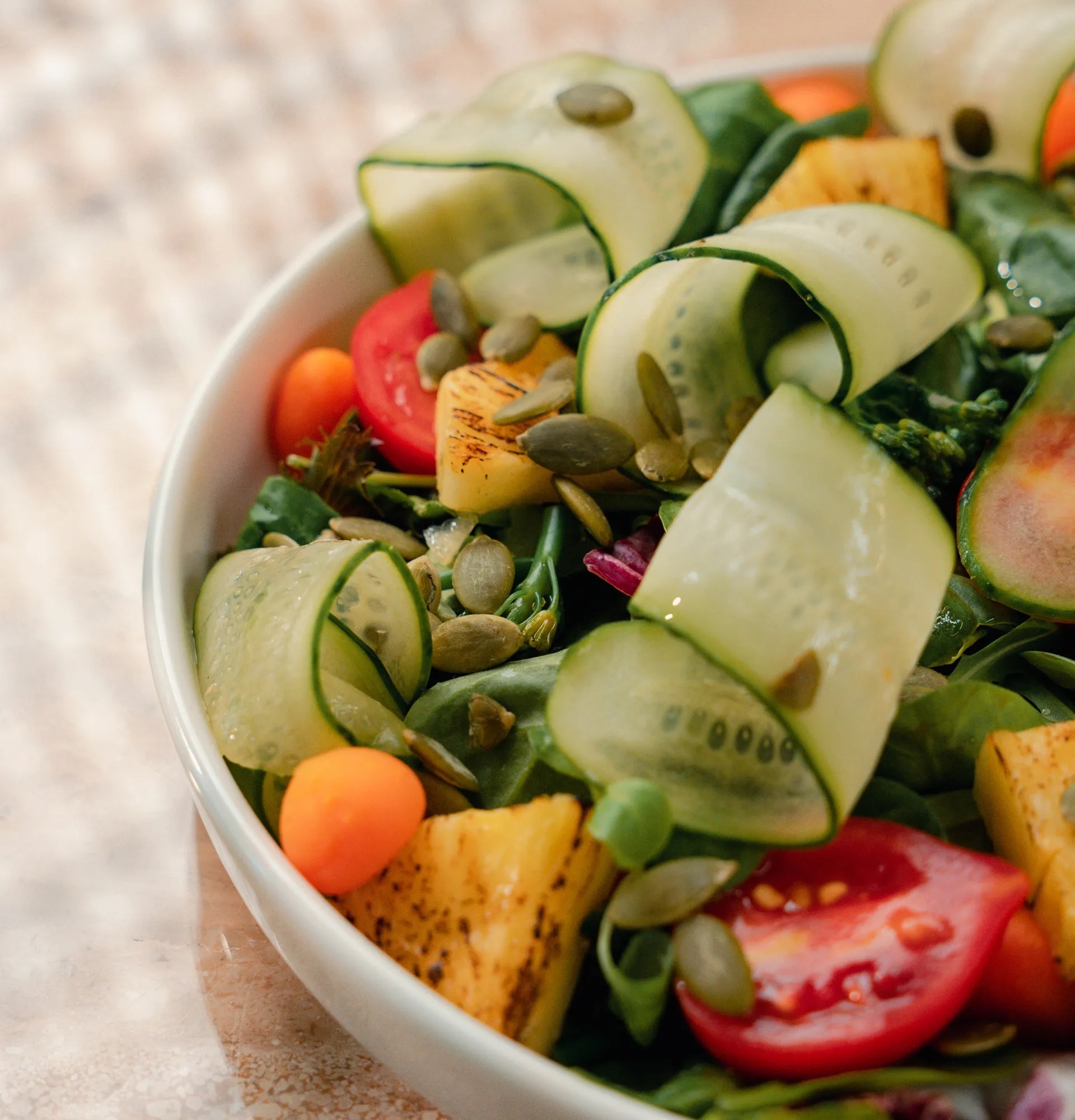 Salad with grilled pineapple and broccolini